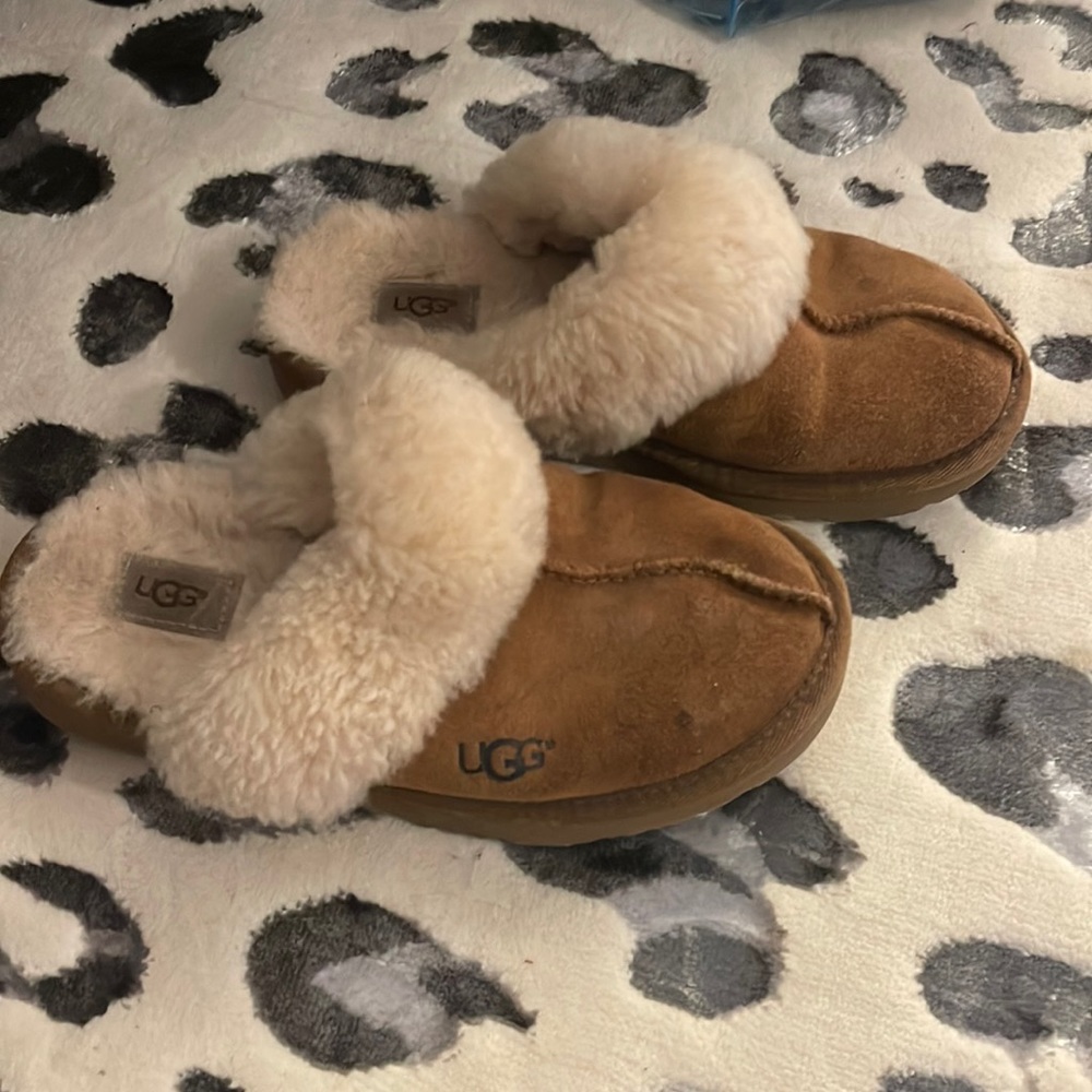 Ugg size 3 unisex